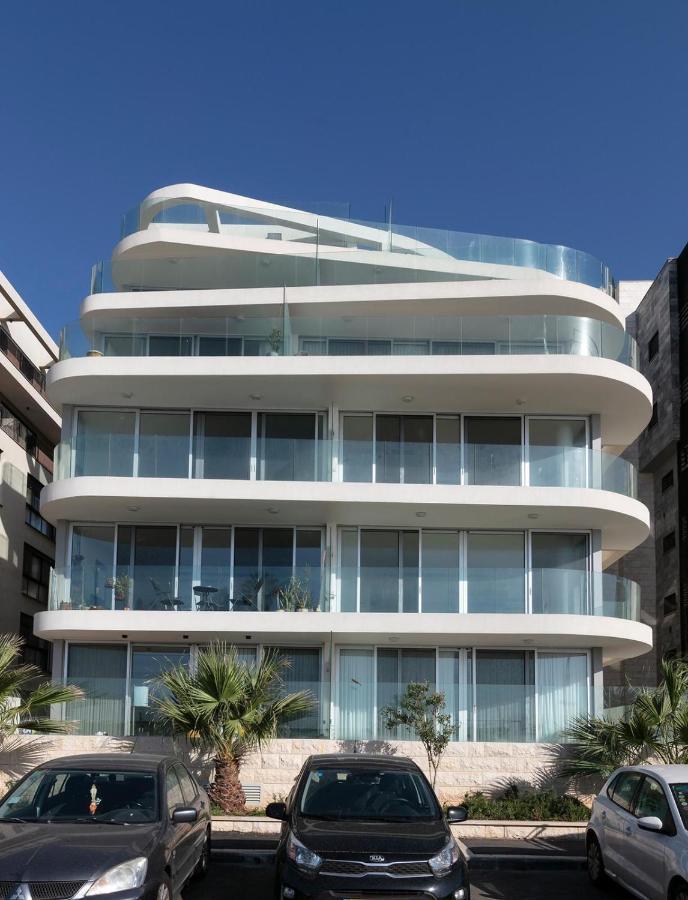 Beach Lux Apartment Хайфа Екстер'єр фото
